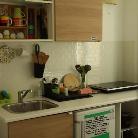 Jitaku @ Colombi 1 بيت ضيافة كالياري